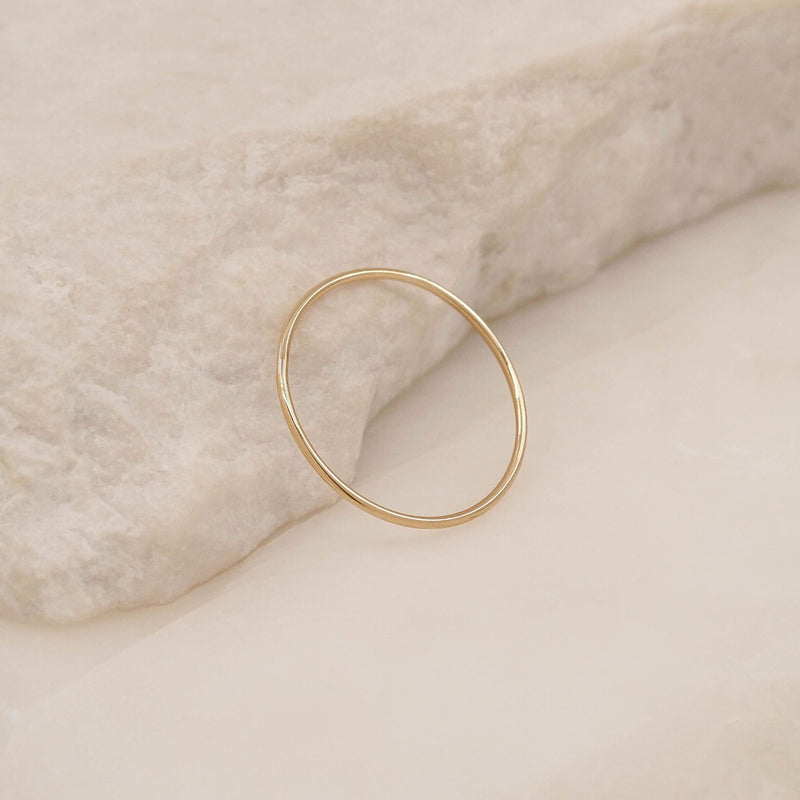 HMOOY Signet Ring, 14K Gold Plated Stackable Arc Slim Signet Rings Dainty Gold  Stacking Ring Statement Rings for Women Girls Minimalist Jewellery Size 6  to 9 (6) : Amazon.co.uk: Fashion
